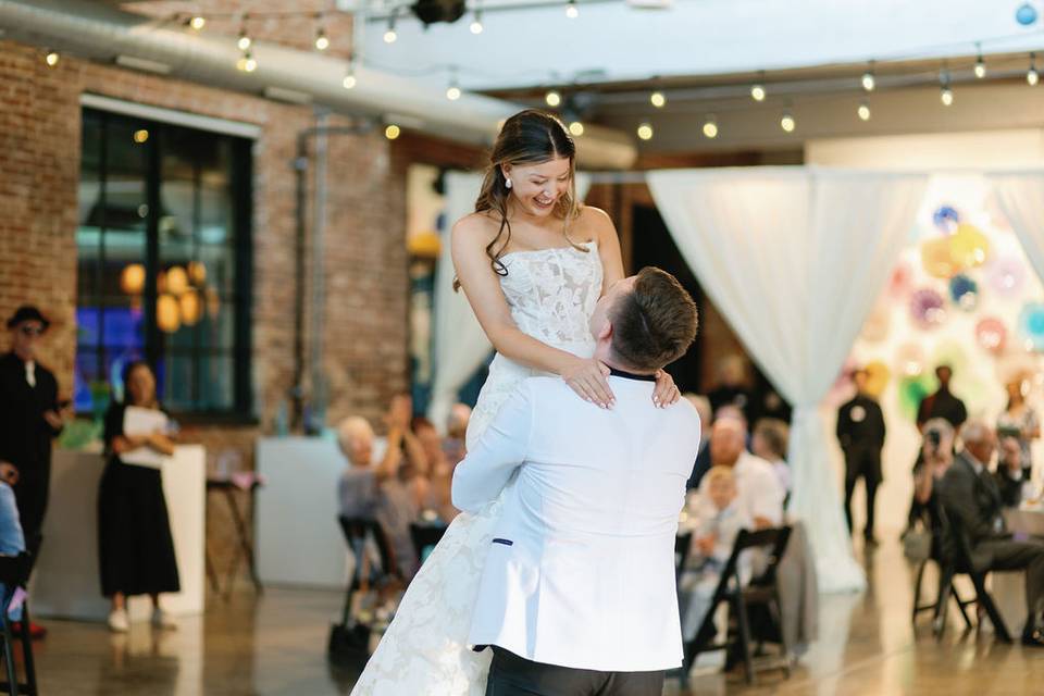 Hollywood5 Wedding Band