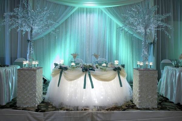 Platinum Head Table Decor