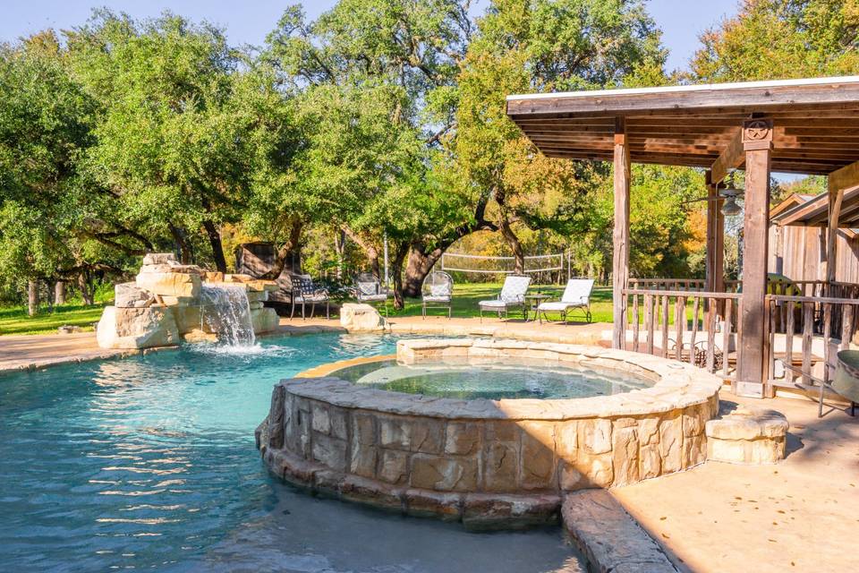 Hot Tub/Pool Area - Day