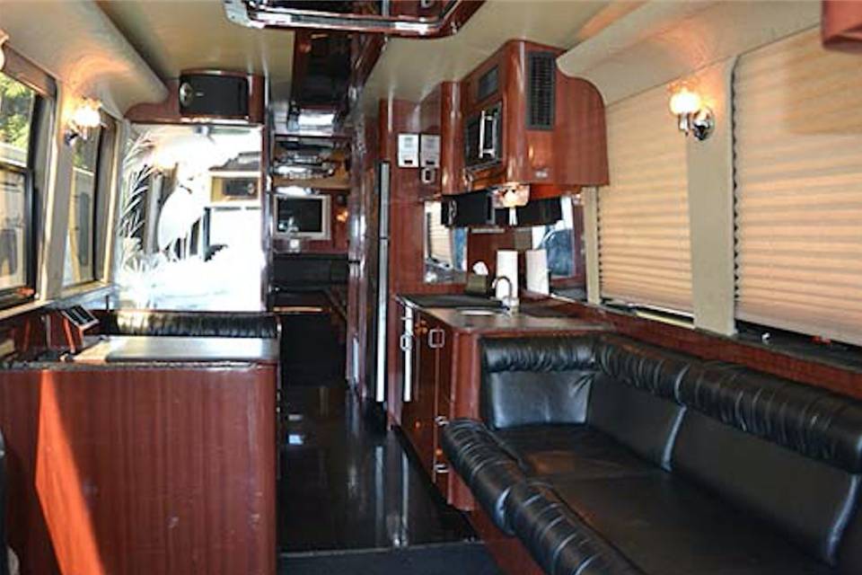 XL Entertainer Coach Interior