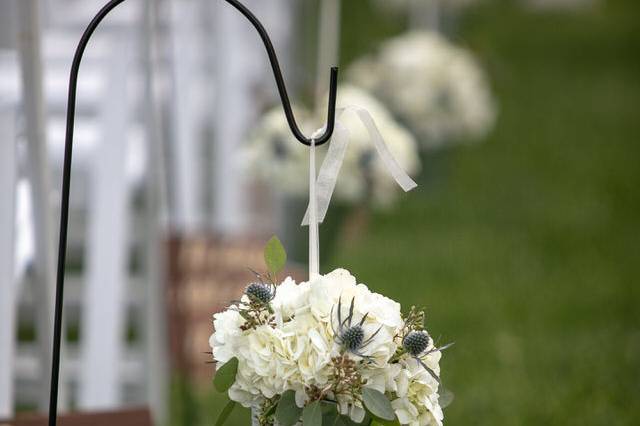 Benken Ceremony Decor