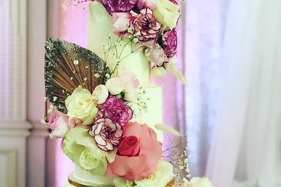 Floral bridal shower cake