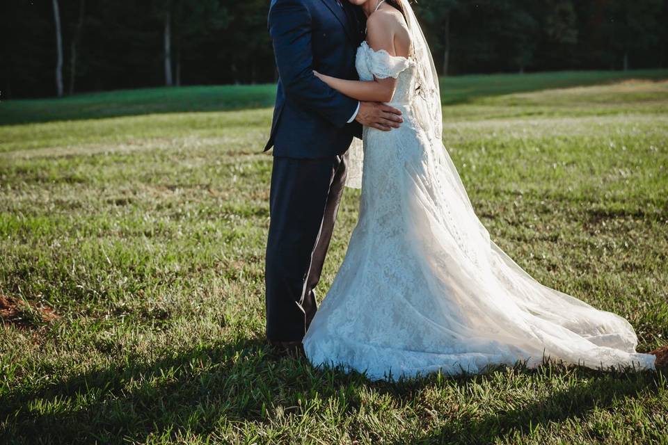 Ohio bride and groom
