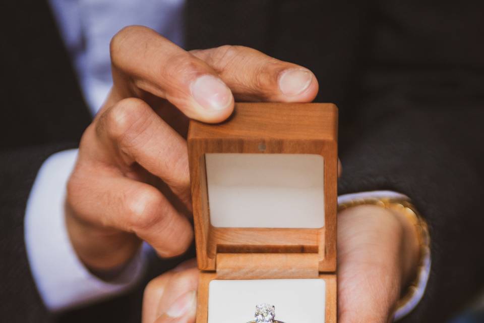 Engagement box