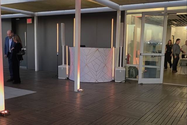 DJ BOOTH & Lighting