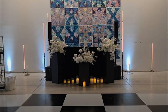 CUSTOMIZED DJ BOOTH