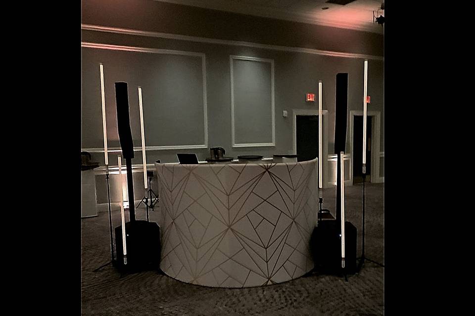 DJ BOOTH & Lighting