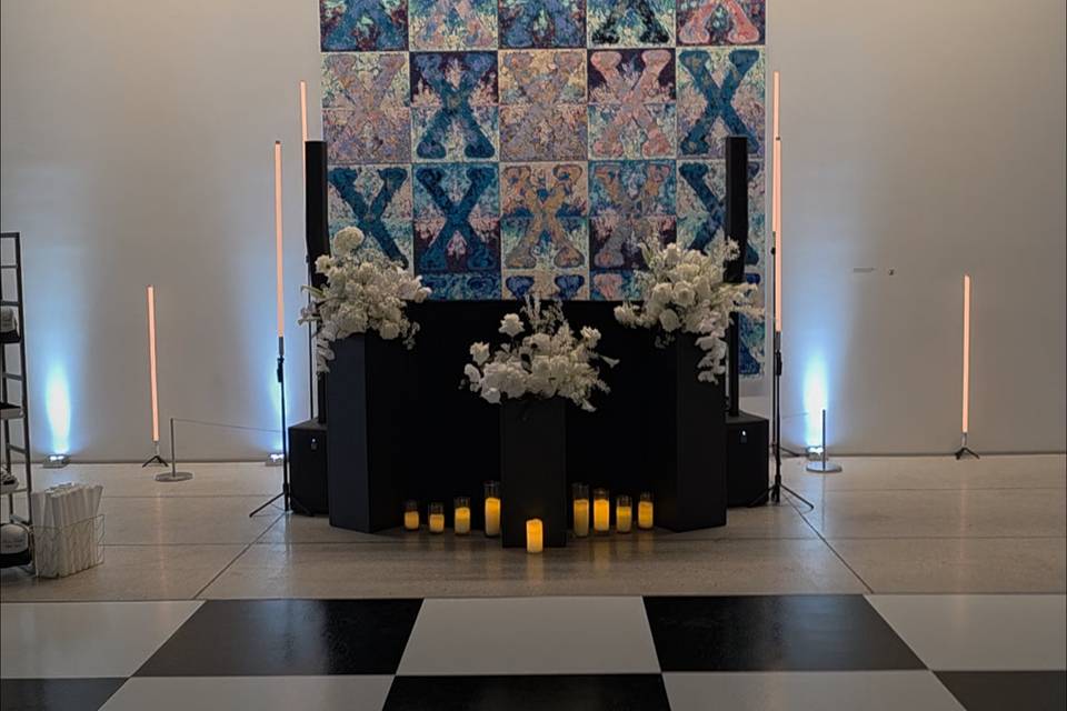 CUSTOMIZED DJ BOOTH
