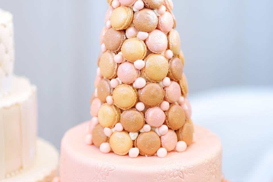 Macaron Croquembouche