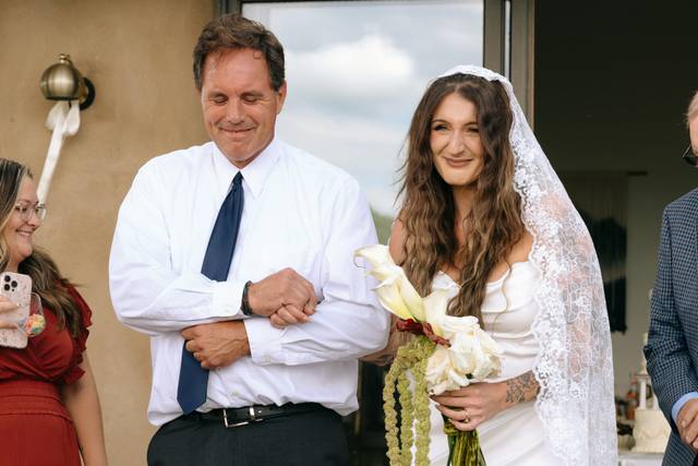 Full lace mantilla veil finger