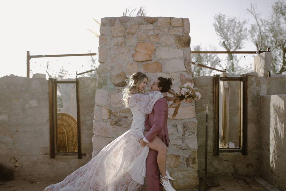 Ruin venue elopement