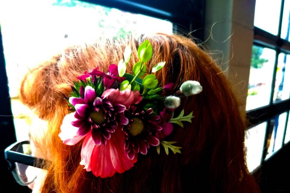 Hair flowers