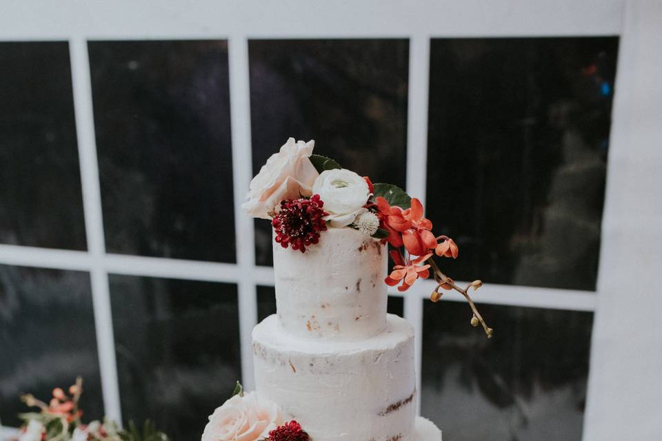 The cake - SarahPricePhotography