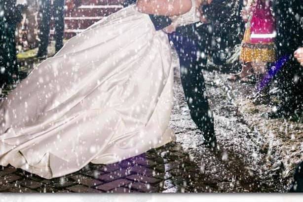 Snowy winter wedding