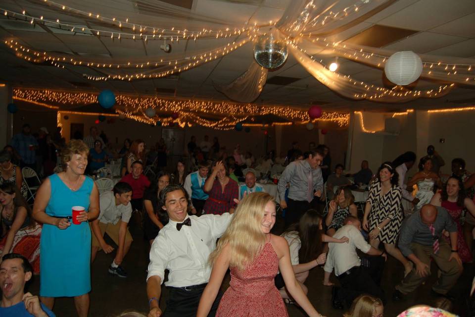 Everybody hit the dance floor