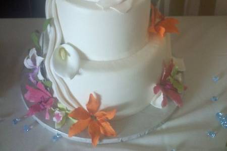 Gum paste flower wedding cake