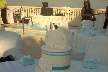 Beach wedding cake