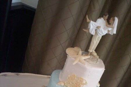 Beach wedding cake