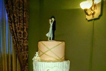 Rustic wedding cake