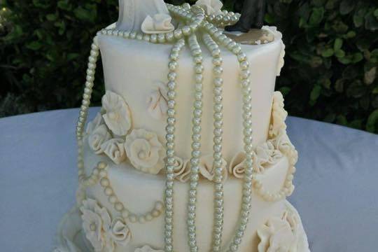 Vintage wedding cake