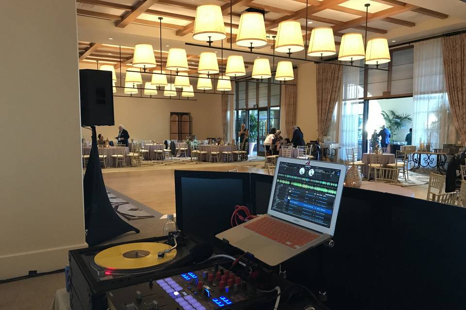 DJ set up