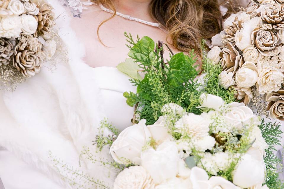 Winter bride with bouquet