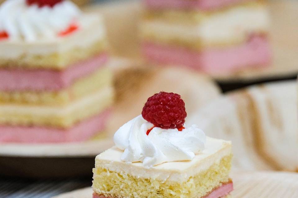 Genoise sheet cake