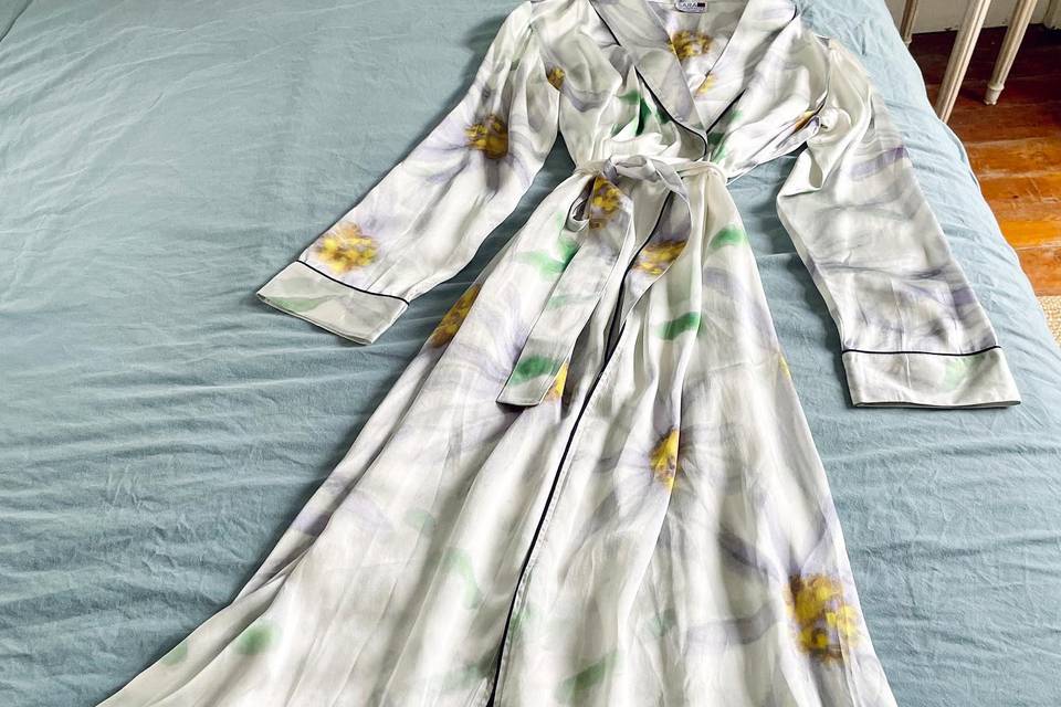 Daisy robe In gorgeous silk