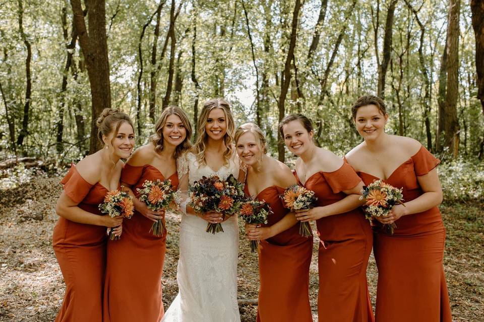 Fall toned bouquets