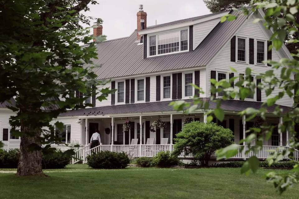 Bear Mountain Inn + Barn