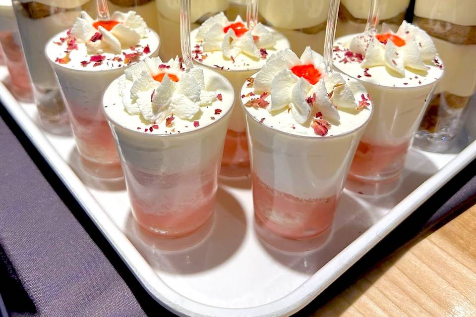 Dessert Shots - Roses Milk