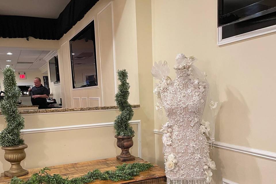 Pearl Mannequin Bridal Shower