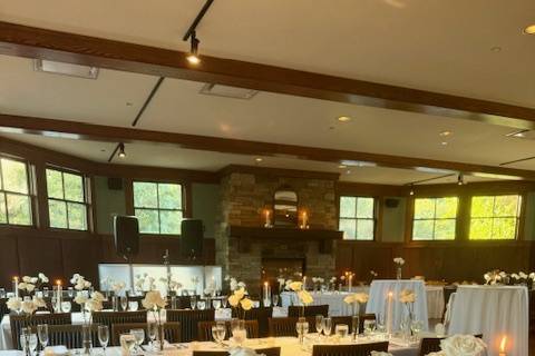 Classic White Rose Tablescape