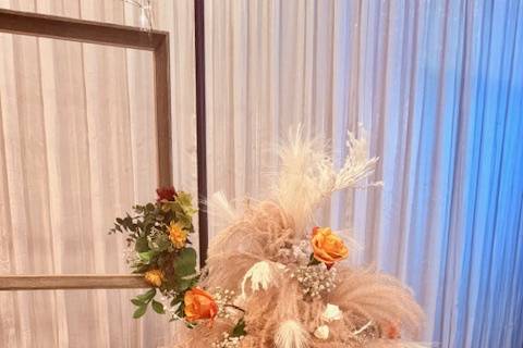 Elegant Pampas Welcome Display