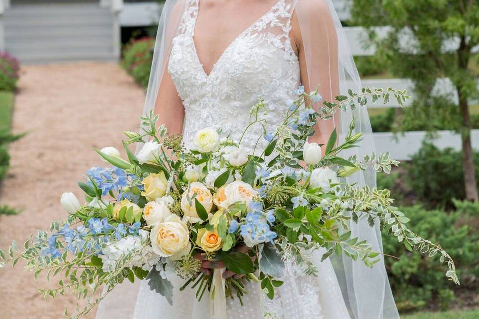 Bridals in front of main house