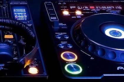 The Mix Master Pro Dj & Limousines - DJ - Sacramento, CA - WeddingWire