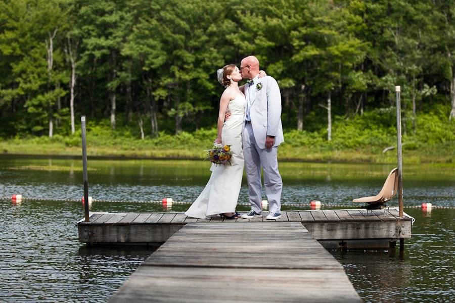 Deep Creek Lake Maryland wedding couple.