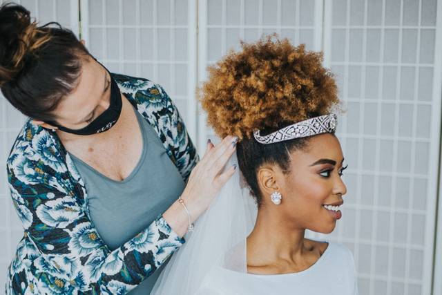 Adjusting the crown