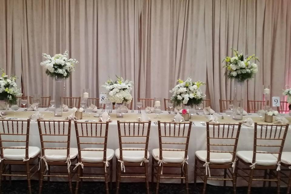 Head table set-up