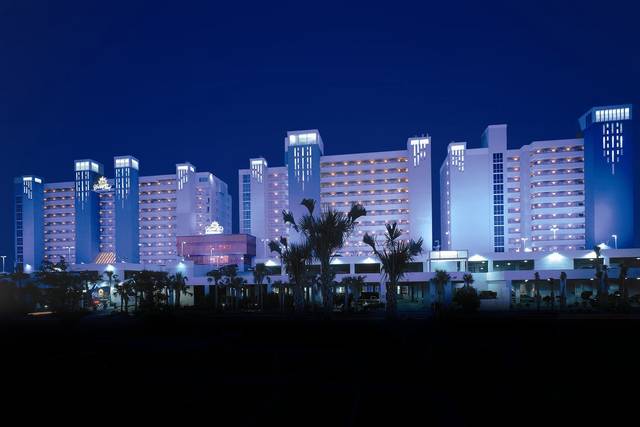 Crown Reef Resort