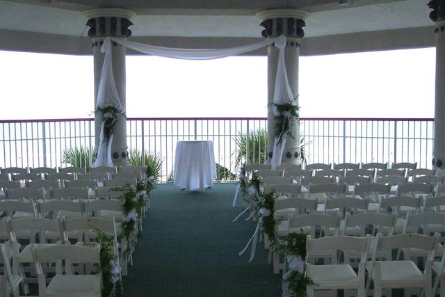 Crown Reef Resort
