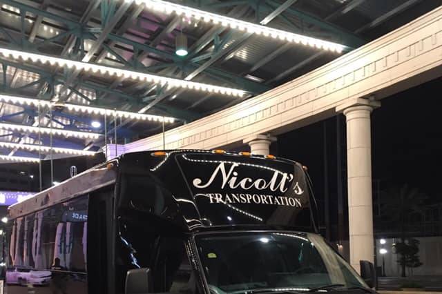Tracey Nicoll's Limousine & Hummer Rentals