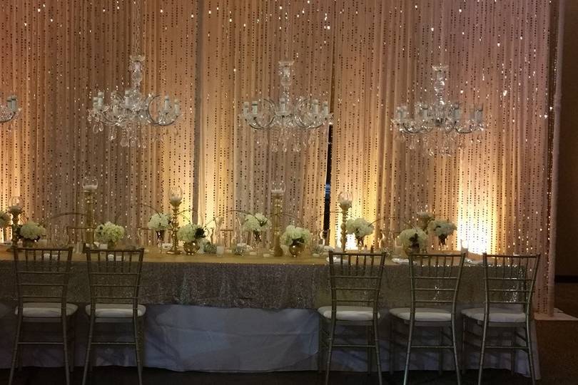 Long table setting