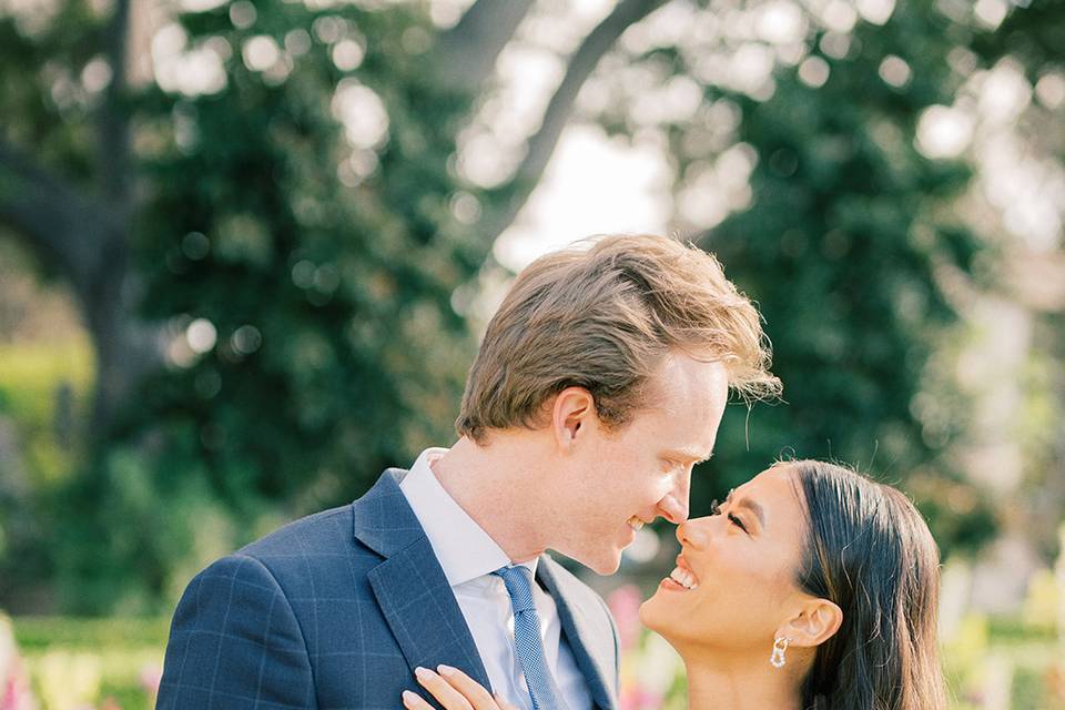 INTIMATE ENGAGEMENT