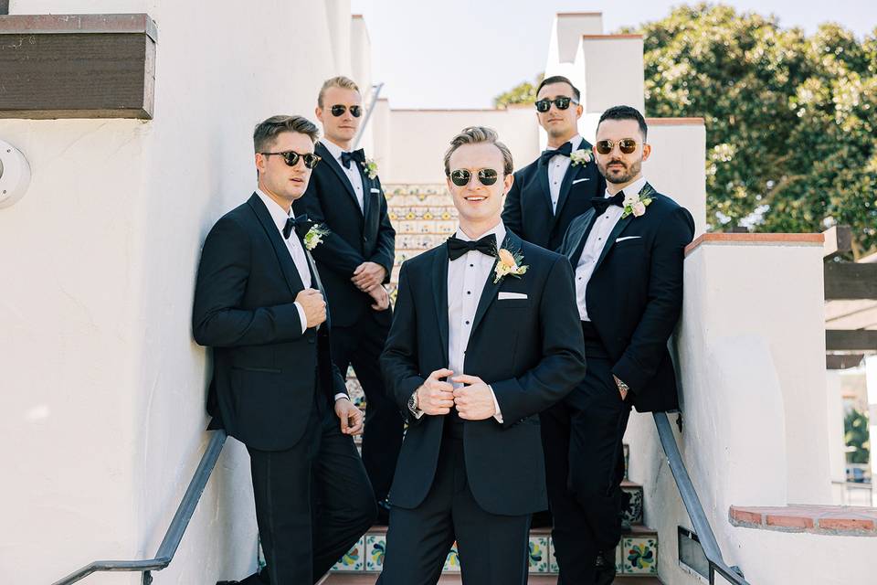 GROOM AND HIS GROOMSMEN