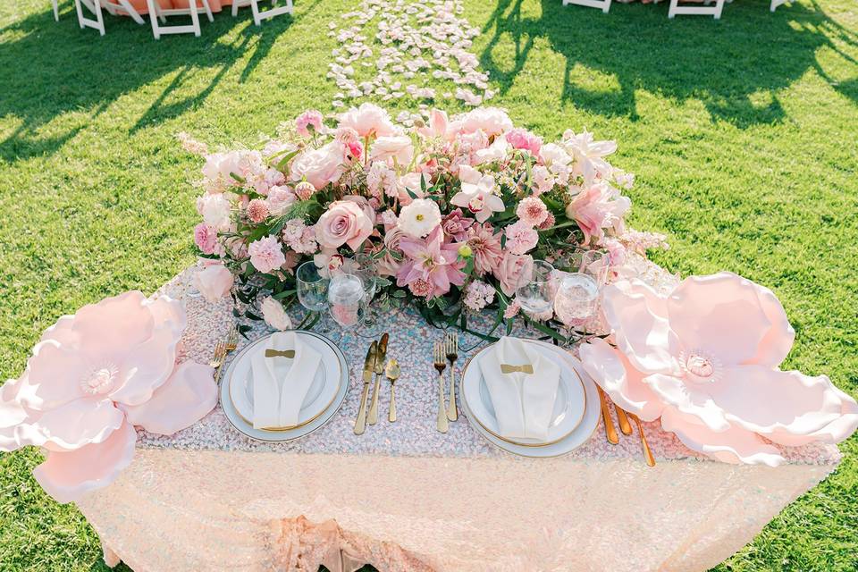SWEET HEART TABLE