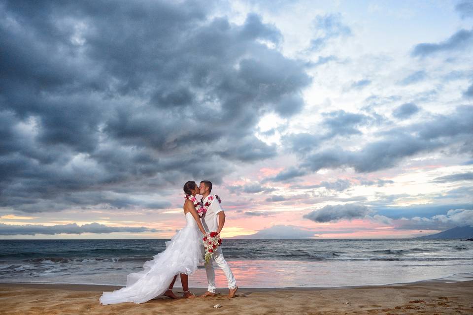 Beach sunset sunset wedding