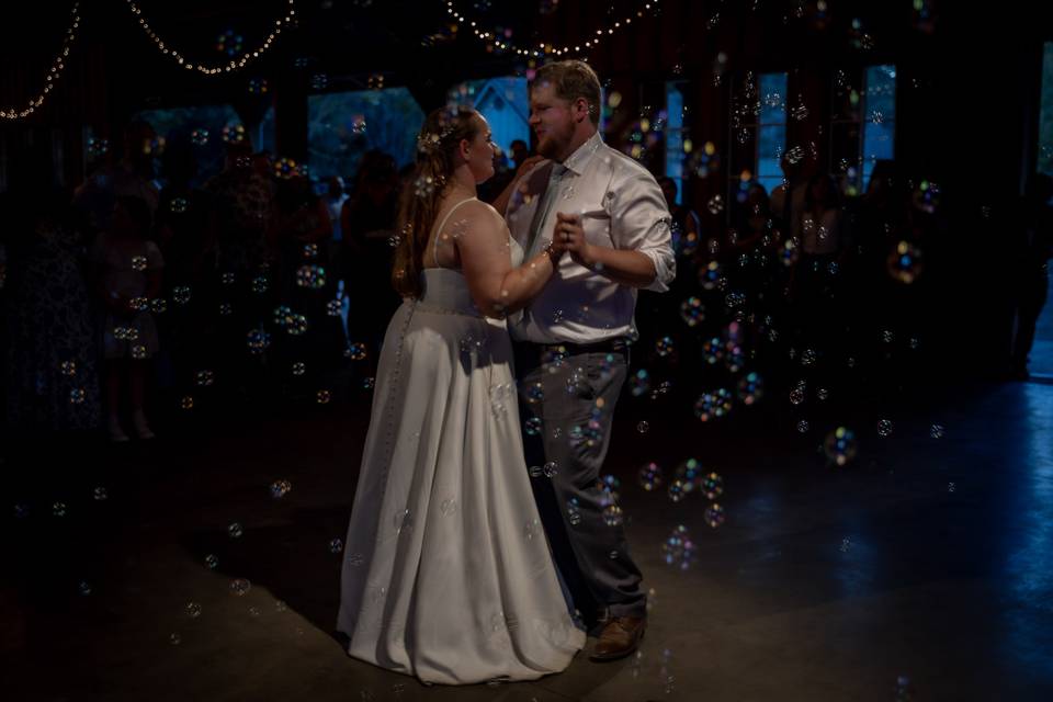 First Dance + Bubbles