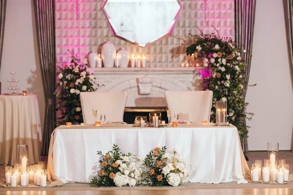 Sweetheart table with flowers