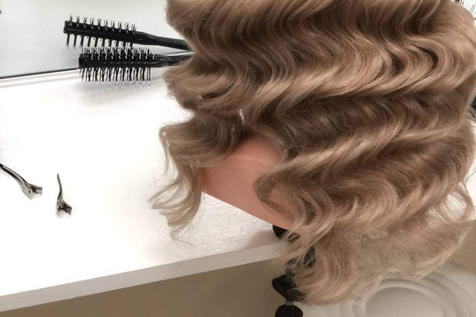 Glam Waves